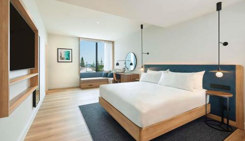 Deluxe King Room