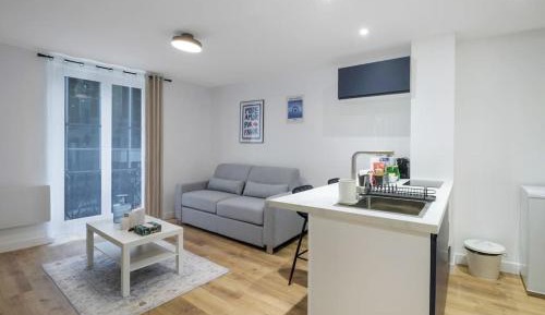 One-Bedroom Apartment