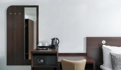 Basement Twin Room 