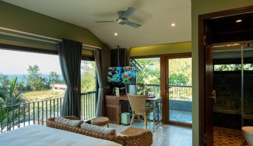 Queen Room with Sea View