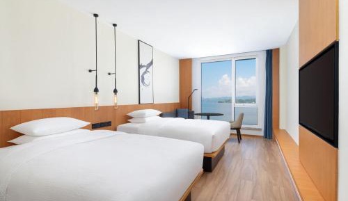 Selected Lake View Double, Guest room, 2 Doubles, Lake view