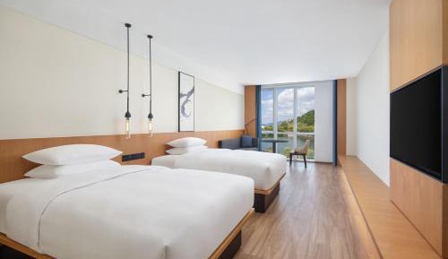 Premier Double Room with Two Double Beds and Mountain View