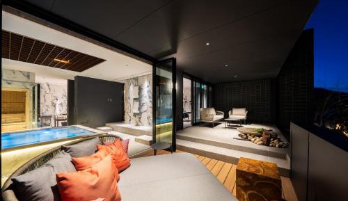 Suite with Sauna
