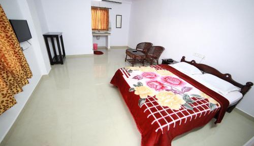 Deluxe Double Room (2 Adults + 1 Child)