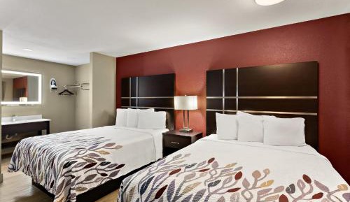 Deluxe Queen Room with Three Queen Beds - Smoke Free