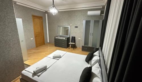 King Room with Mountain View