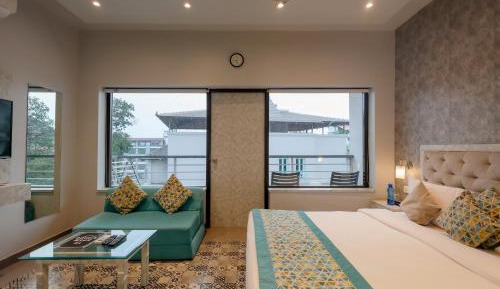 Luxury Room with Balcony