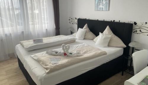 Double Room with Private External Bathroom