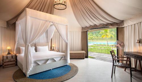 Tent, Guest Room, 1 King, Sofa Bed, Pool View