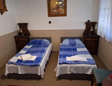 Twin Room with Shower