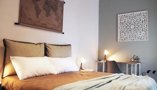 Standard Double Room with Shared Bathroom