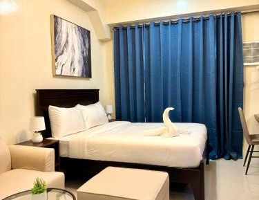 Deluxe Double or Twin Room with City View