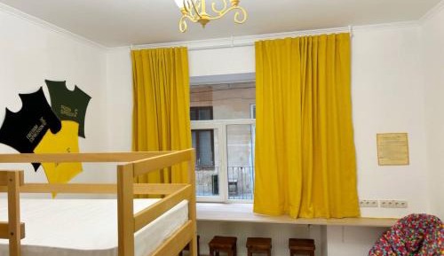 6-Bed Mixed Dormitory Room