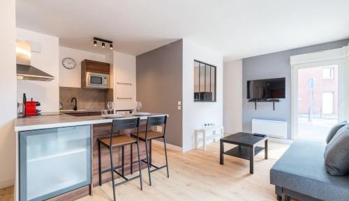 One-Bedroom Apartment