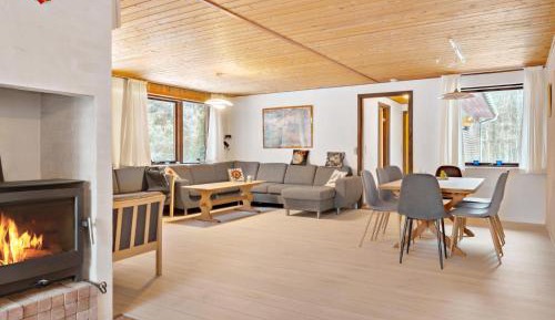 Five-Bedroom Holiday Home