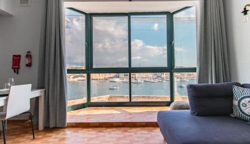 Apartment with Sea View