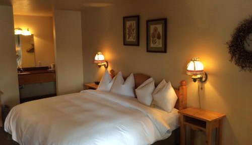 Standard Queen Room with Two Queen Beds