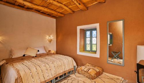 Deluxe Double or Twin Room with Mountain View