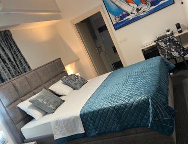 Twin Room with Private Bathroom