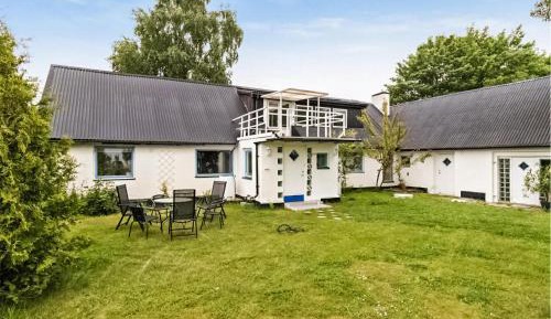 Four-Bedroom Holiday Home