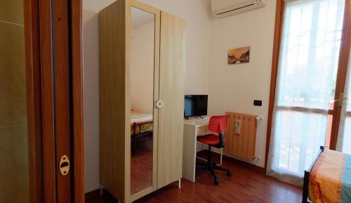 Twin Room with Private Bathroom