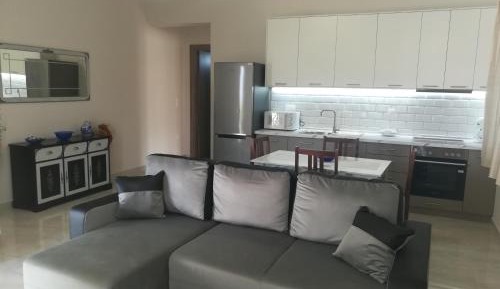 One-Bedroom Apartment with Balcony