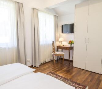 Superior Two-Bedroom Apartment with Terrace and Lake View