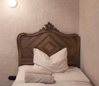 Single Room with Shared Bathroom