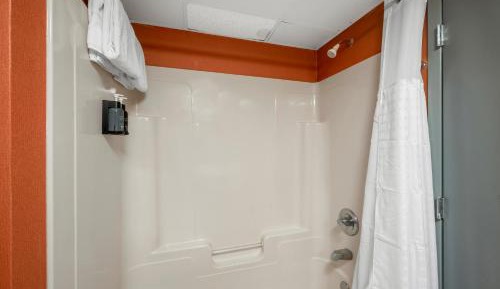 King Room with Spa Bath
