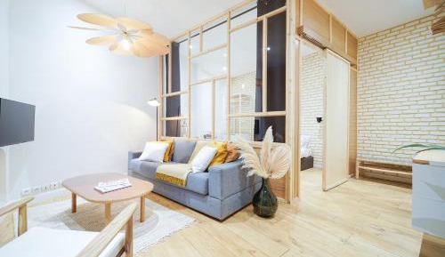 One-Bedroom Apartment