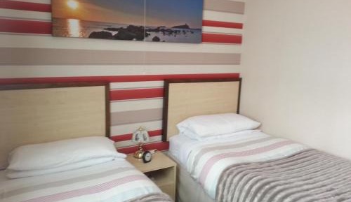 Twin Room with Private Bathroom