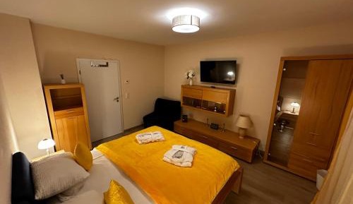 Double Room with Shared Bathroom