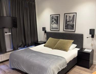 Twin Room with Private Bathroom