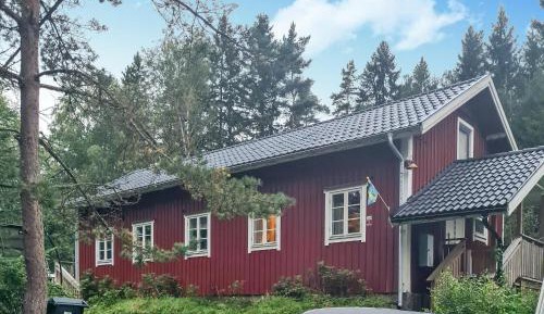 Four-Bedroom Holiday Home
