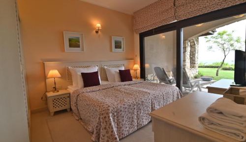 Two-Bedroom Apartment with Sea View