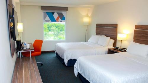 Standard Room with Two Queen Beds