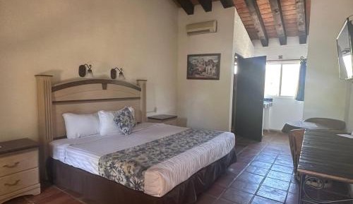 Large Double or Twin Room
