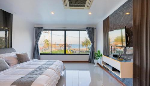 Family Room with Sea View