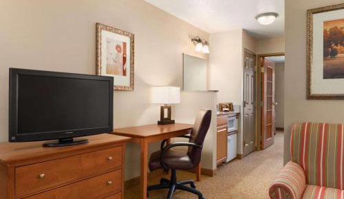 One-Bedroom King Suite - Disability Access