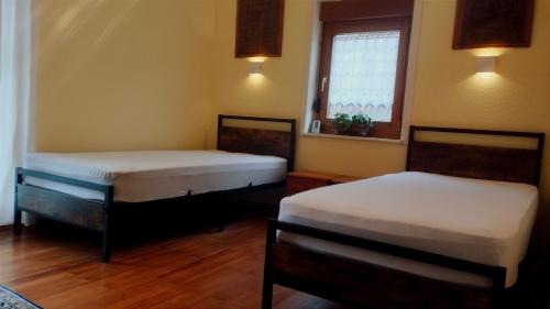 Standard Double Room with Shared Bathroom