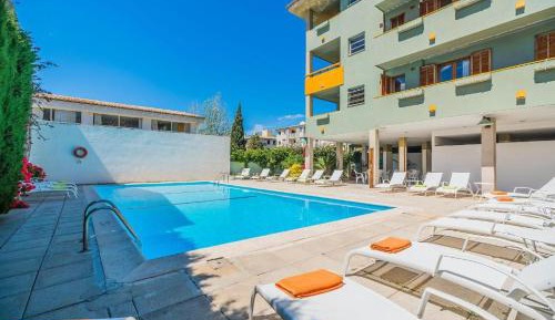 Large Two-Bedroom Apartment with Garden View