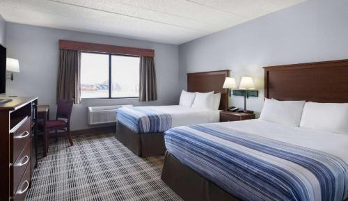 Deluxe Queen Room with Two Queen Beds - Non-Smoking