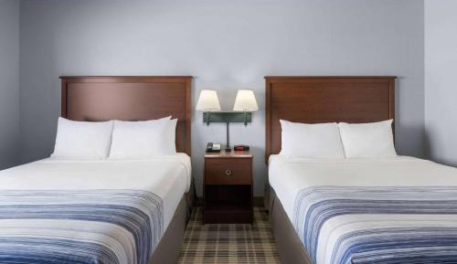 Queen Room with Two Queen Beds - Non-Smoking