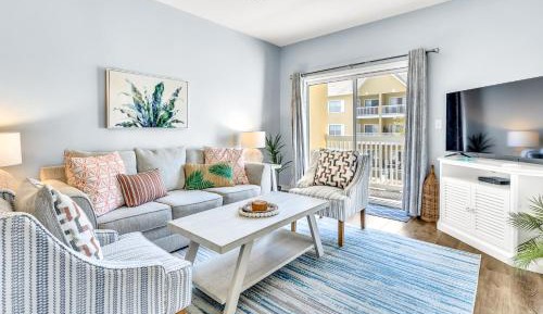 Apartment with Pool View 