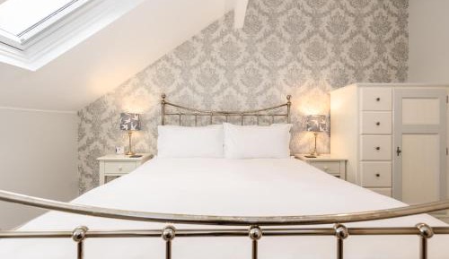King Room with Mountain View
