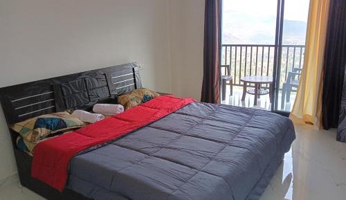 King Suite with Balcony