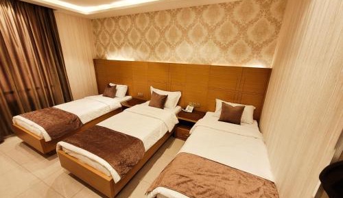Basic Triple Room