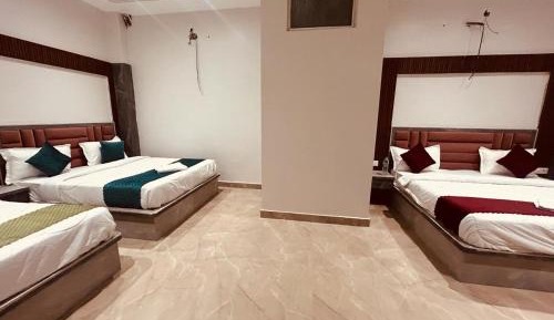 Deluxe Family Room