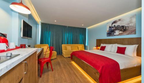 Deluxe Room with Kitchenette