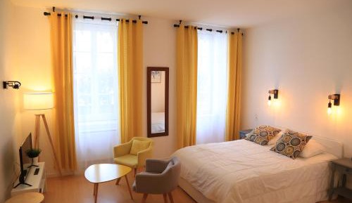 Studio Apartment with Terrace